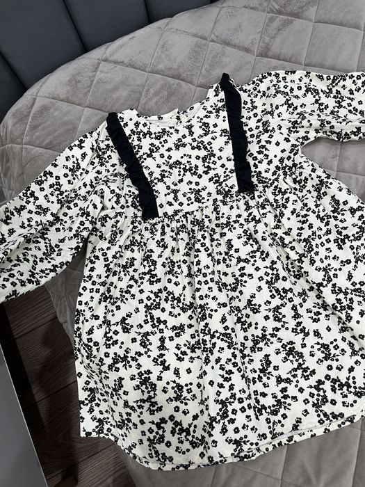 Продается платье для девочки