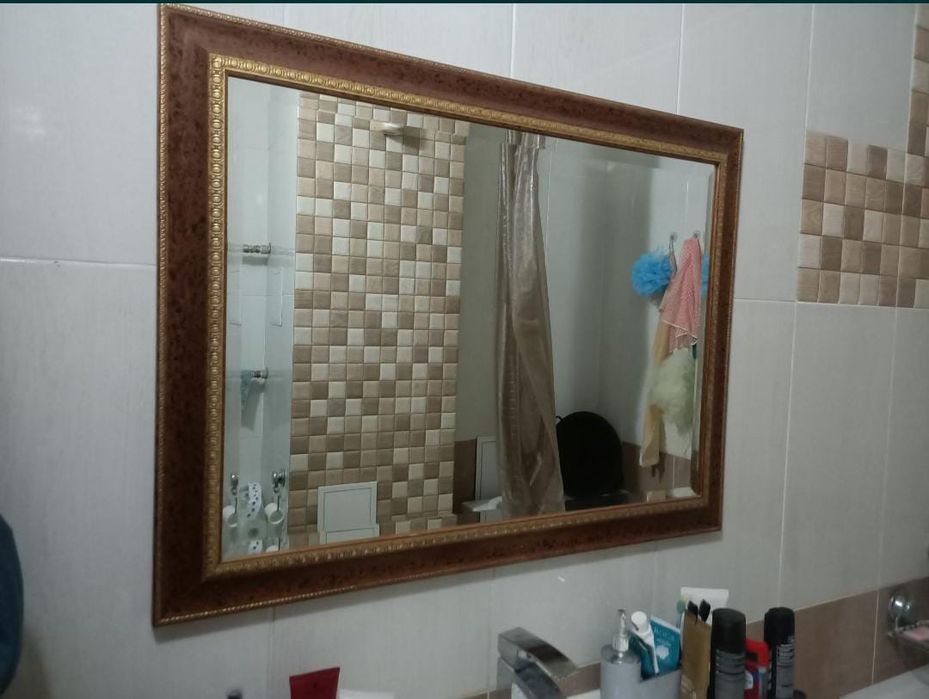 Зеркало в хорошем состоянии, б/у