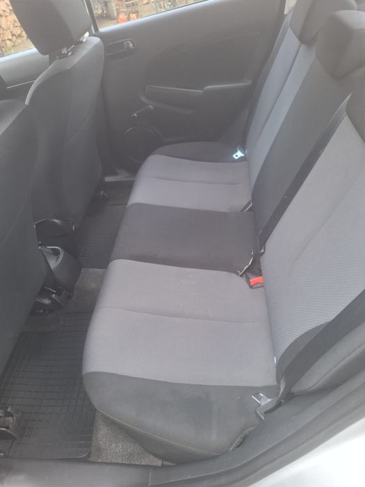 Se vinde Mazda 2