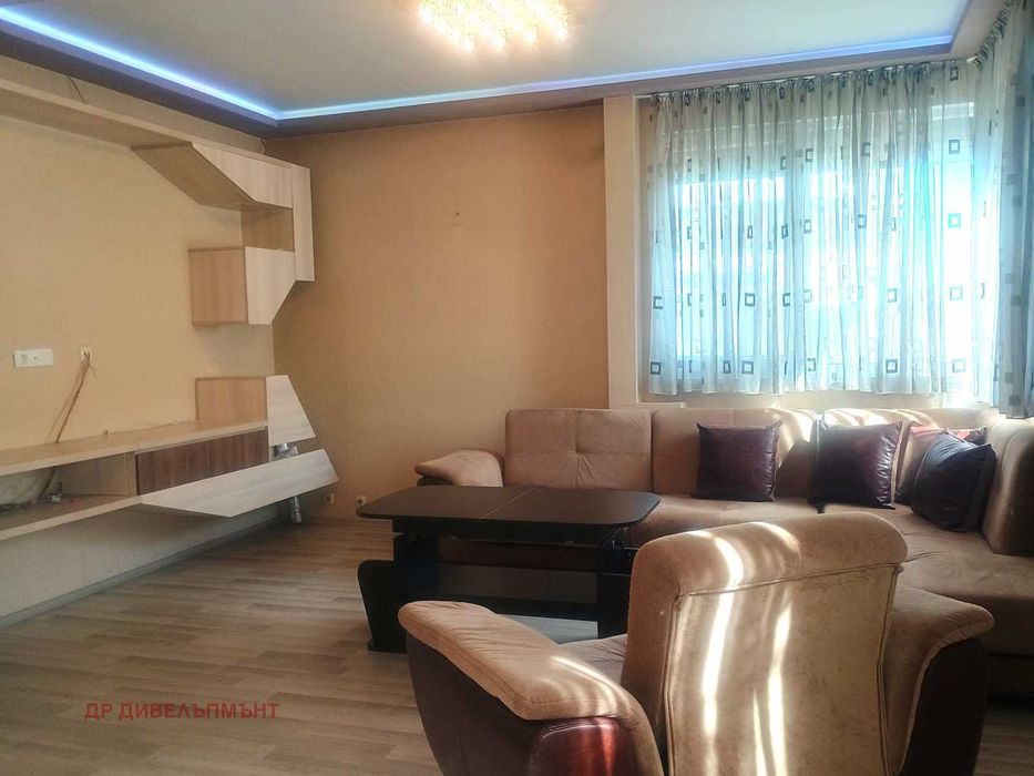 Продава се Четиристаен апартамент в София, Оборище - 109 кв.м за 3944 €/кв.м - Снимка #1