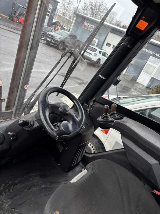 Stivuitor - Motostivuitor Linde H35D-02 CABINĂ An fabricație: 2006