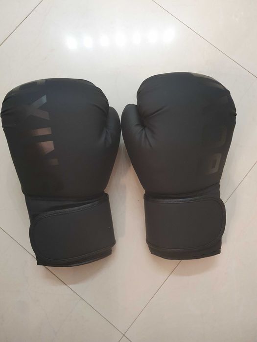 Боксови ръкавици 12  и 14 oz