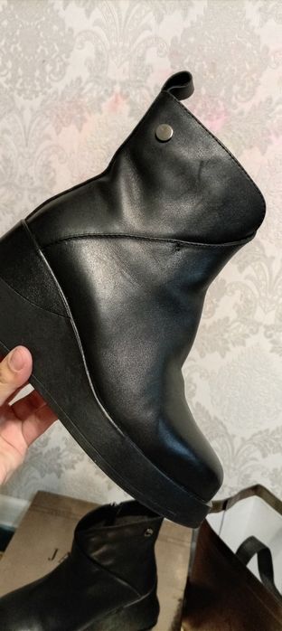 Продам демисезонную обувь