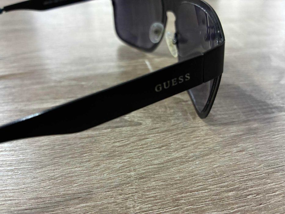Слънчеви очила GUESS