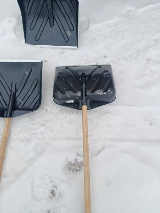 Lopeți/Lopata Zăpadă Rezistente (Lamă Metalică)