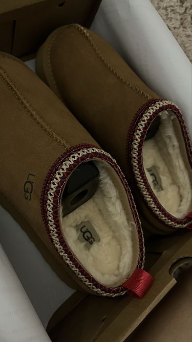 Продаю новые Угги