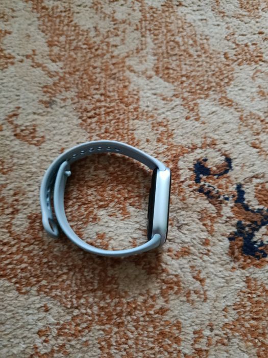 Продам mi band 9