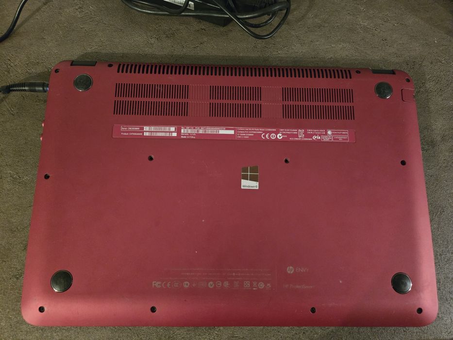 Laptop HP ENVY 6 cu defect!!