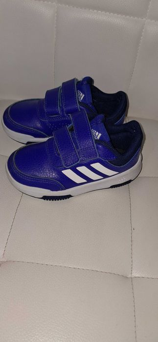 Детски кожени маратонки Адидас номер 24