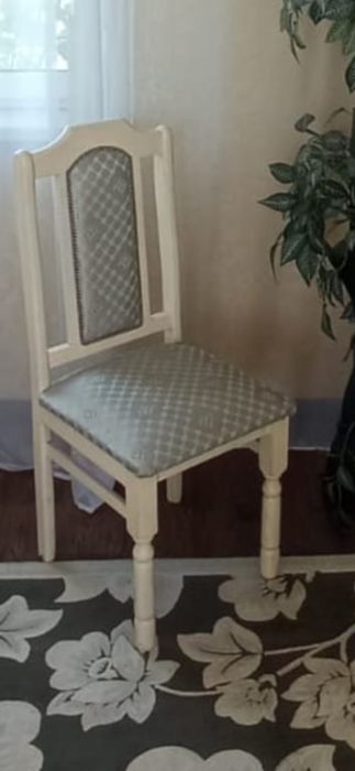 Продам стулья 3  шт деревянные