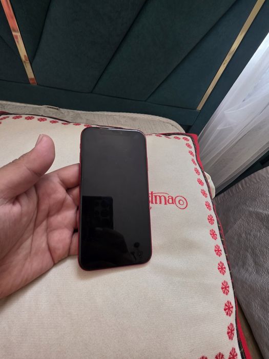 iPhone 11 128GB Product Red