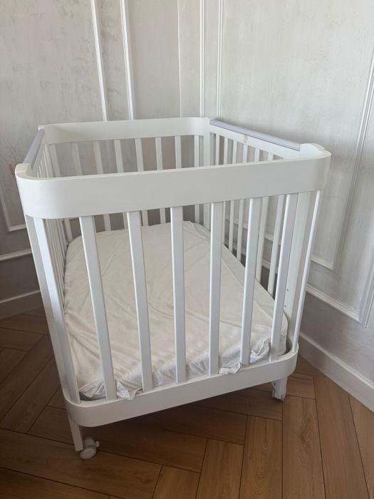 Продам детскую кроватку