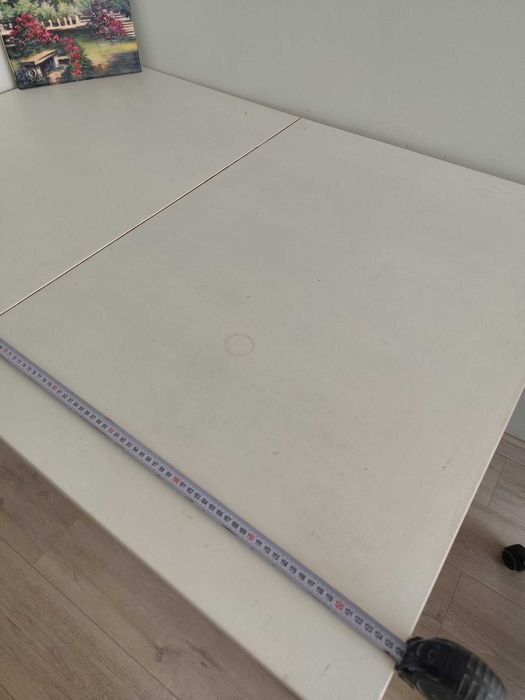 Трапезна маса от масив