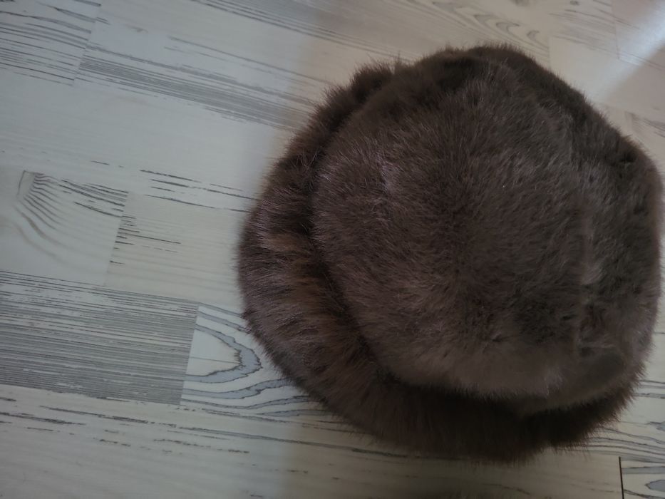 Vând Căciulă Blană