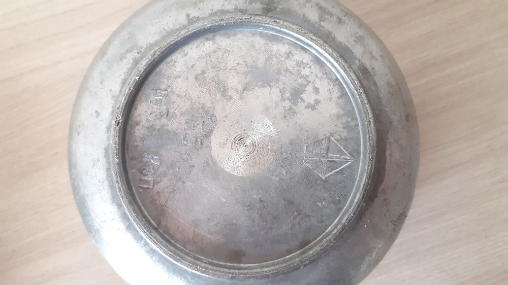 Банки до 1 л ,  кастрюля на 0.5л