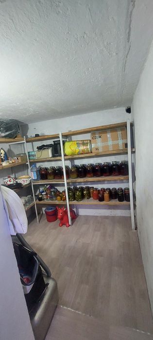 Продам  полуподвальный дом