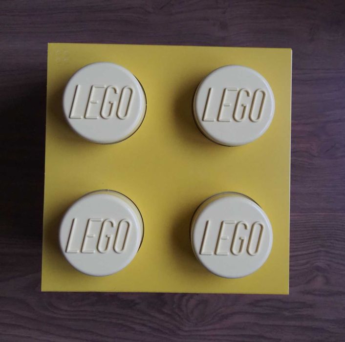 кутии LEGO brick 4