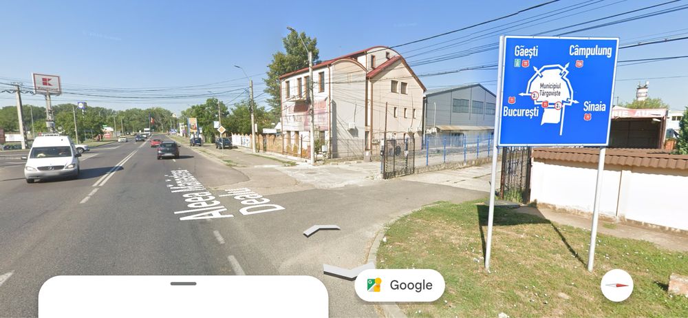 Spatii comerciale/birouri de inchiriat - 78 mp( din 268 mp )utili, birouri plus hol acces, grup sanitar si parcare 434 mp in curtea interioara