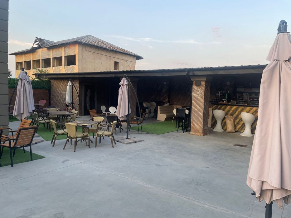 Vand cladire  sau inchiriez spatiii