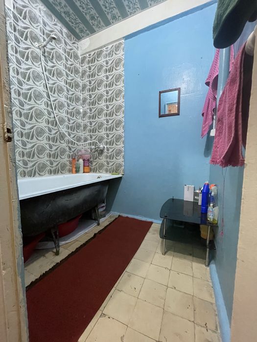 2 хонали квартира срочно сотилади! Центр