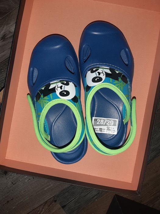 Sandale piscină  și  plajă  mărimea  28/29 noi