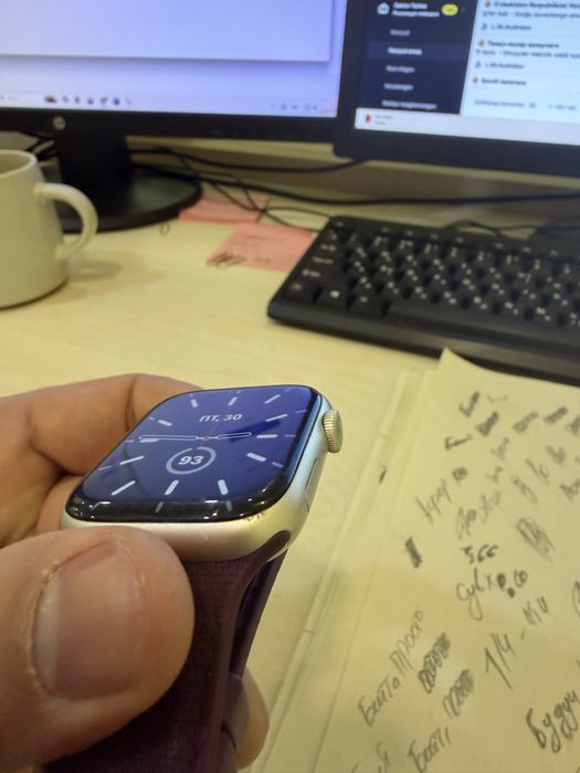 Apple watch series 9 45 silver