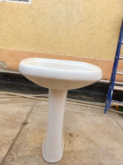 Раковина керамическая б/у