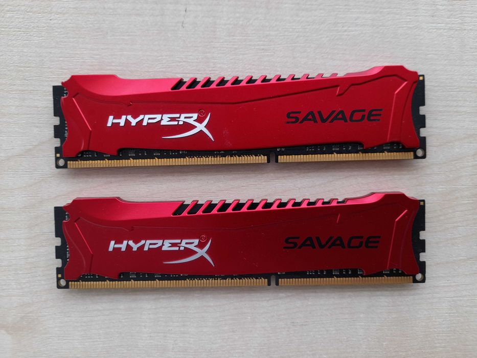 kit Memorie HyperX Savage Red 8 GB, DDR3, 1600MHz, CL9, 1.5V  450 lei