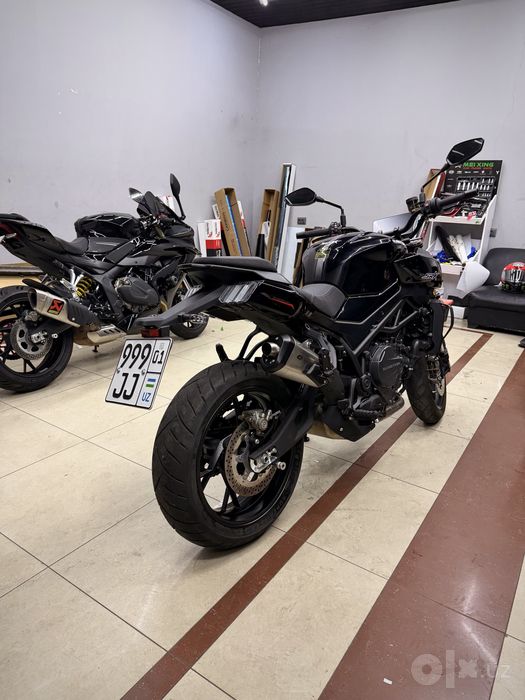 Qj moto 900 Srk 2026