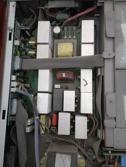 ИБП MGE UPS Systems Evolution 2000