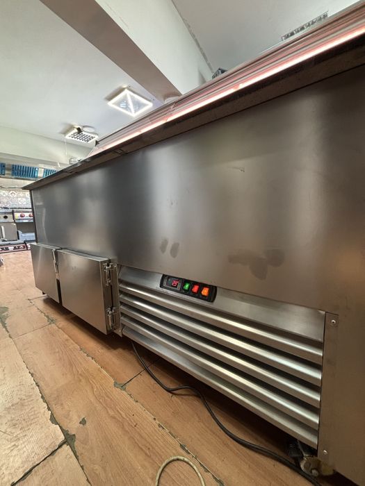 Хладилна витрина за месо и колбаси