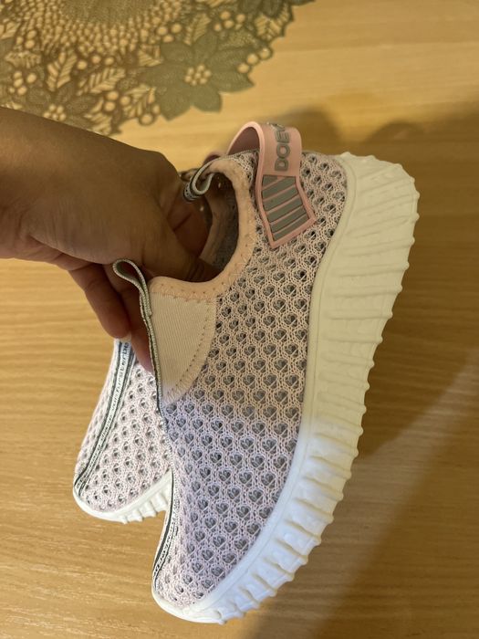 Новая обувь на девочку 3 тыс