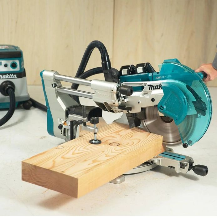 Makita fierastrau DLS211ZU