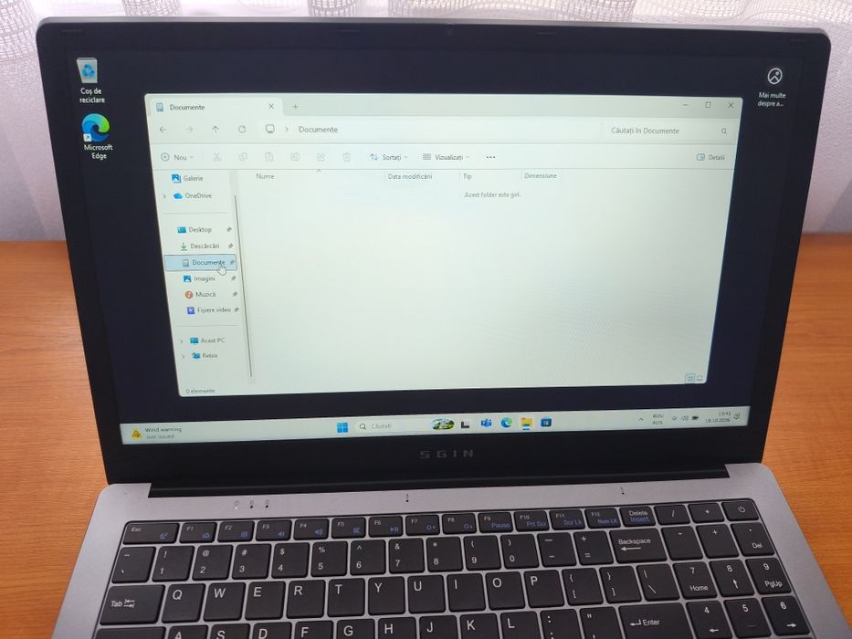 Vând laptop NOU/ procesor intel 15"6 inchi/școală /office/gaming