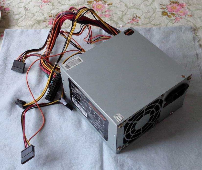 Блок питания 400 ватт Vertex VR-400-8F (2Sata+3Molex)