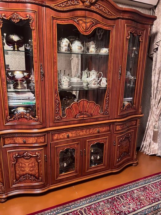 Комод и Горка производства Китай