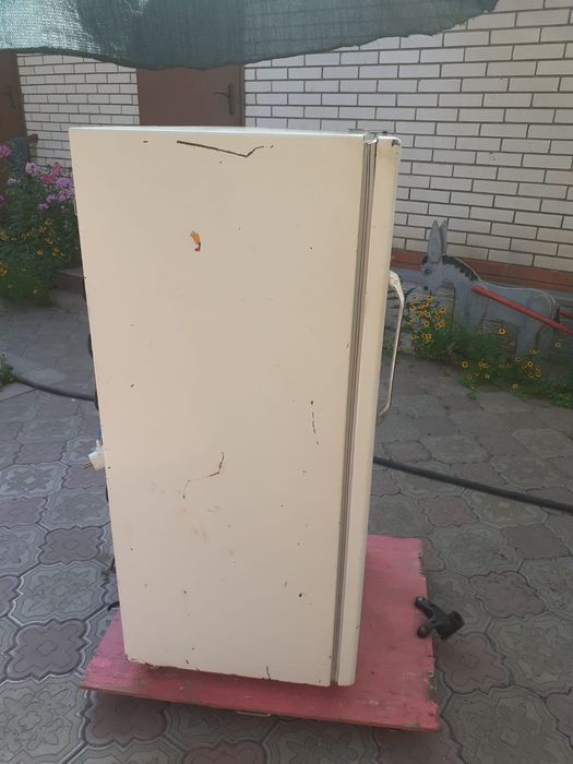 Холодильник Бирюса