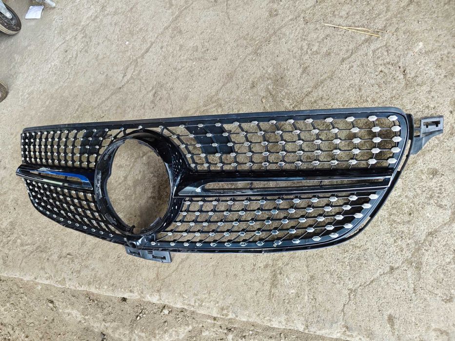 Решетка AMG Diamond за Mercedes W166 ML Facelift камера Н2