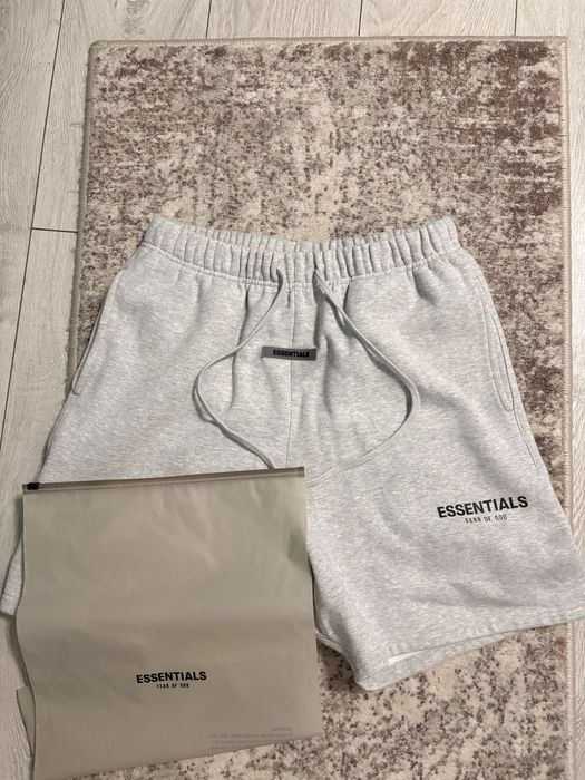 Pantaloni scurti marimea M
