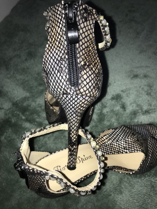 Pantofi ocazie măsura 38