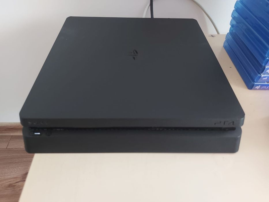 PlayStation 4 slim 500 GB