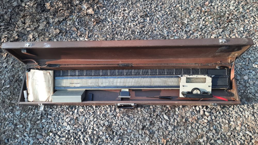 Вязальная машина Нева-2.