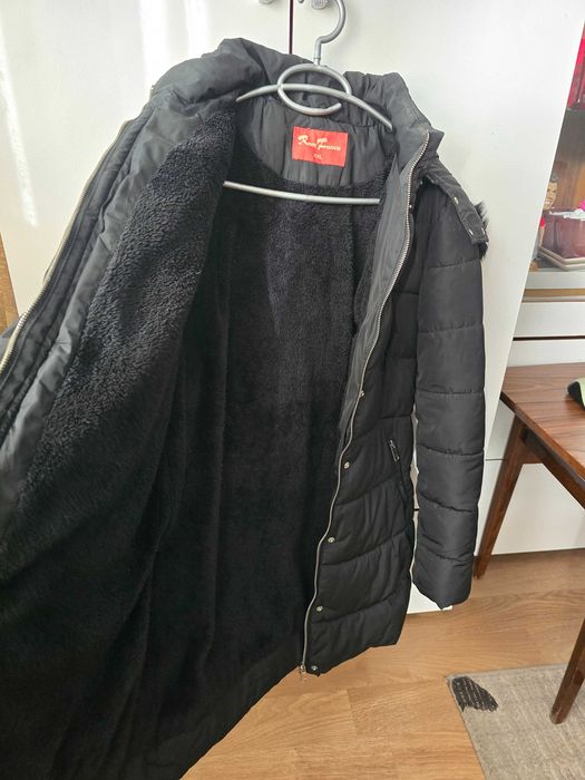 Geaca dama de iarna, marime XXL, culoare negru, cu căptușeală.