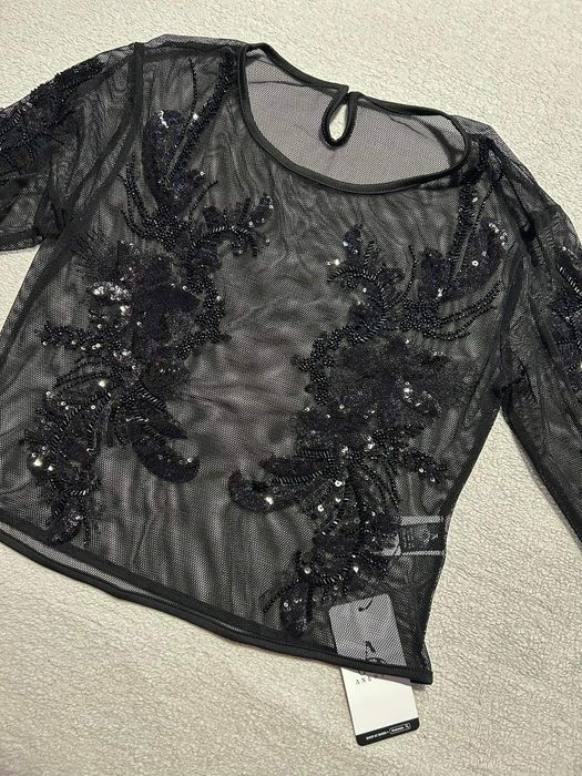 Мрежеста блуза с дантела