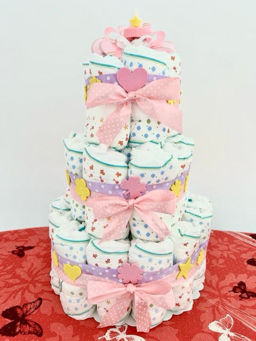 Tort din scutece pentru bebelusi 3 etaje