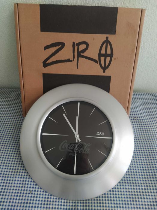 стар английски стенен часовник Coca - Cola