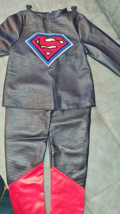 Продам карнавальный костюм "Бэтмен"