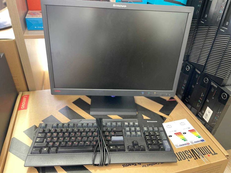 Настольный ПК Lenovo ThinkСentre + Монитор Lenovo 20&quot; HD + подарок