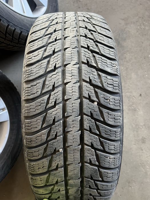 Nokian 225/60/17 зимни 4.бр.