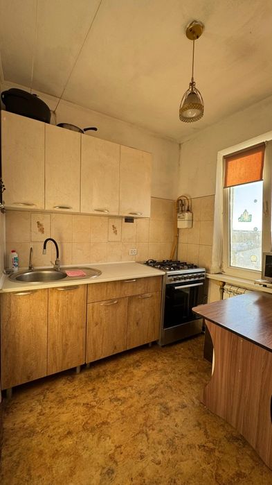 Авангард 4 мкр  2х комнат 5 этаж